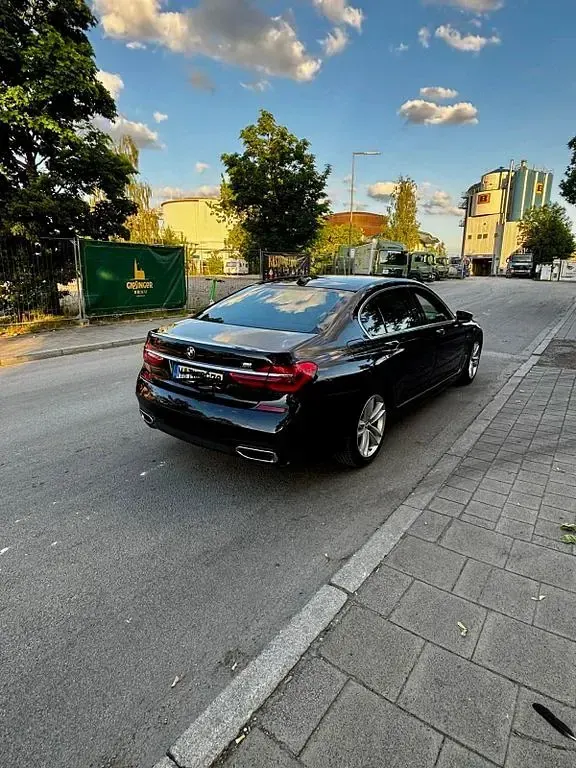 Gebraucht BMW 750L Performance 449 PS (330 kW) 2016 Schwarz Limousine
