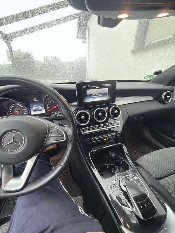 Gebraucht Mercedes C400 333 PS (244 kW) 2018 Rot Kombi
