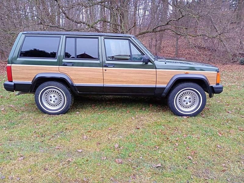 Gebraucht Jeep Cherokee 184 PS (135 kW) 1995 Grün SUV