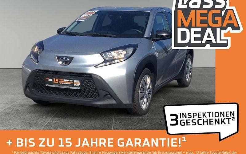 Silber Gebraucht 2023 Toyota Aygo Kleinwagen | 12.980 € (Fairer Preis) - Bild 1/4