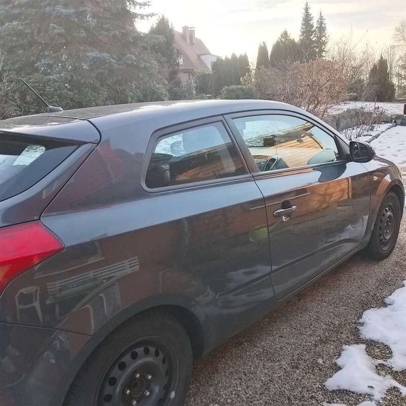 Grau Gebraucht 2010 Kia ProCeed EX Kleinwagen | 2.900 € - Bild 1/3