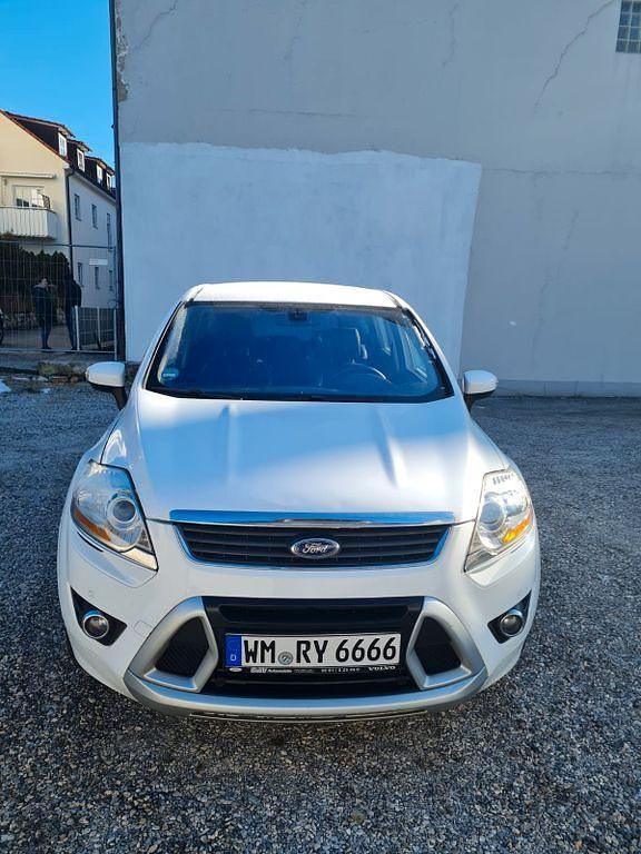 Gebraucht Ford Kuga Titanium 163 PS (119 kW) 2010 Weiß SUV
