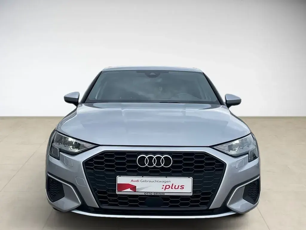 Gebraucht Audi A3 Sportback e-tron 150 PS (110 kW) 2022 Silber Kleinwagen