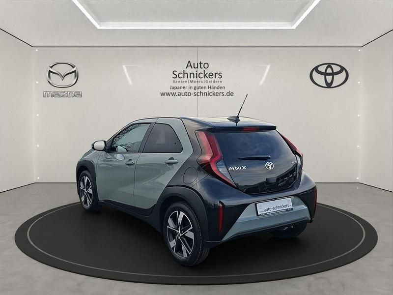 Neu Toyota Aygo X 116 PS (85 kW) 2025 Lavender purple SUV