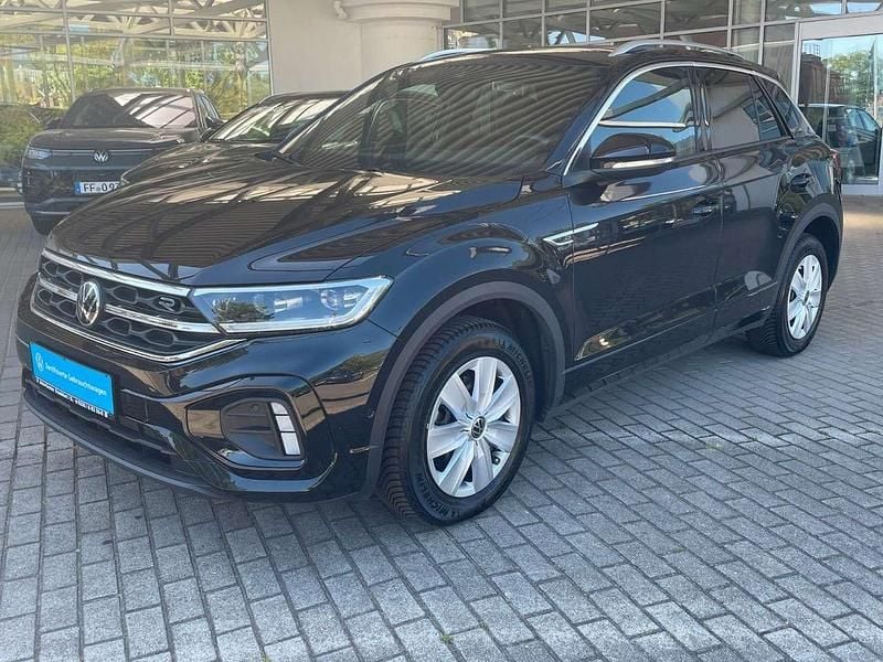 Second-hand VW T-Roc R-line 150 CP (110 kW) 2024 Negru SUV