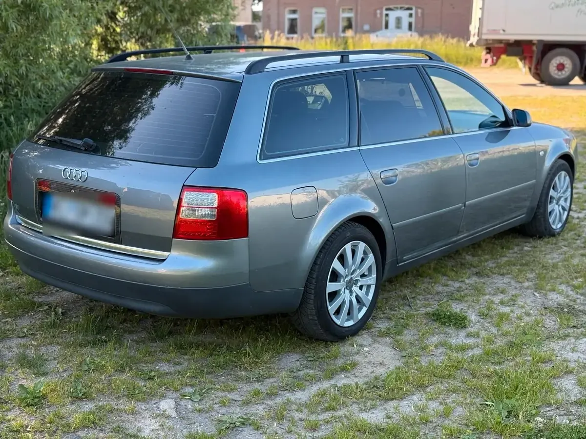 Gebraucht Audi A6 140 PS (102 kW) 2000 Grau Kombi