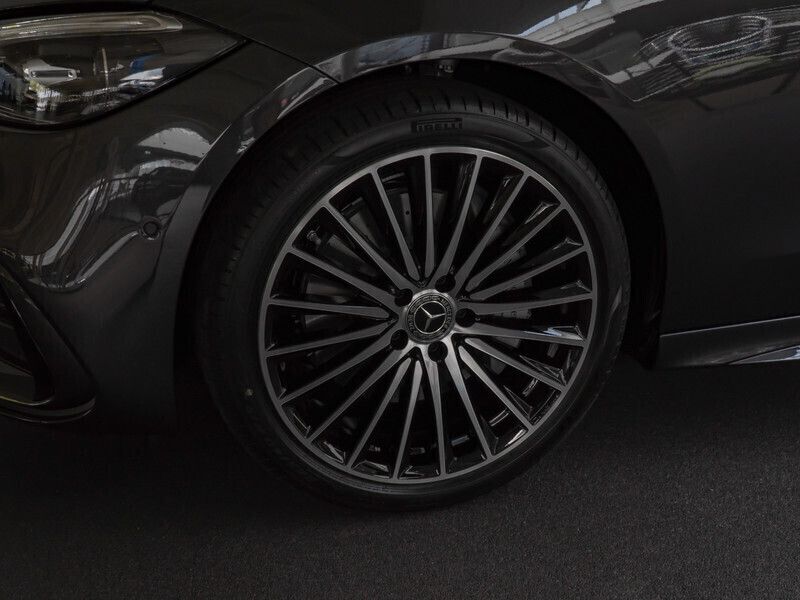 Gebraucht Mercedes C300 AMG 265 PS (194 kW) 2024 Schwarz metalliclack obsidians Kombi