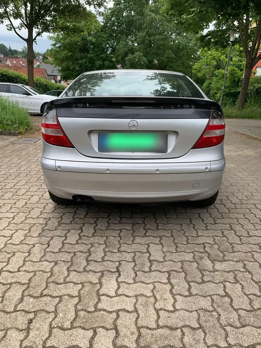 Gebraucht Mercedes C180 143 PS (105 kW) 2004 Silber Coupé