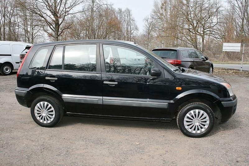 Gebraucht Ford Fusion 80 PS (58 kW) 2006 Schwarz Kleinwagen