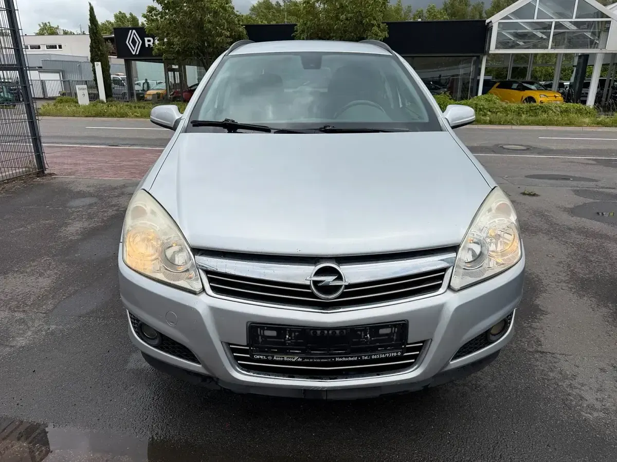 Gebraucht Opel Astra 115 PS (84 kW) 2009 Silber Kombi