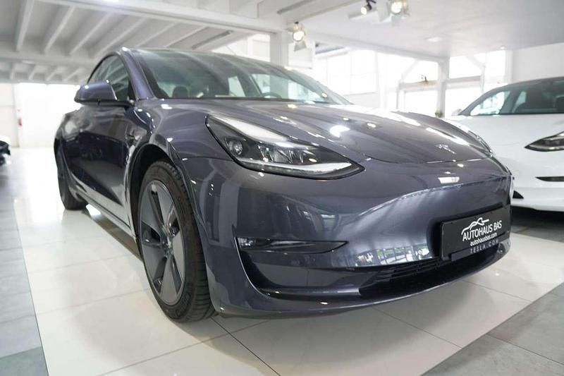 Midnight silver Gebraucht 2021 Tesla Model 3 Long Range AWD Limousine | 25.550 € (Guter Preis) - Bild 1/4