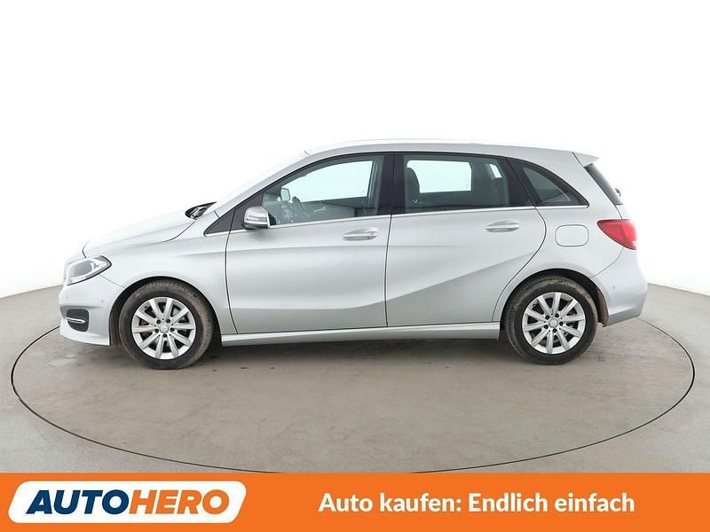 Gebraucht Mercedes B180 Style 122 PS (89 kW) 2016 Grau Van / Kleinbus
