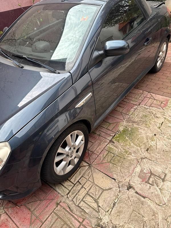 Gebraucht Opel Tigra 90 PS (66 kW) 2007 Blau Cabrio