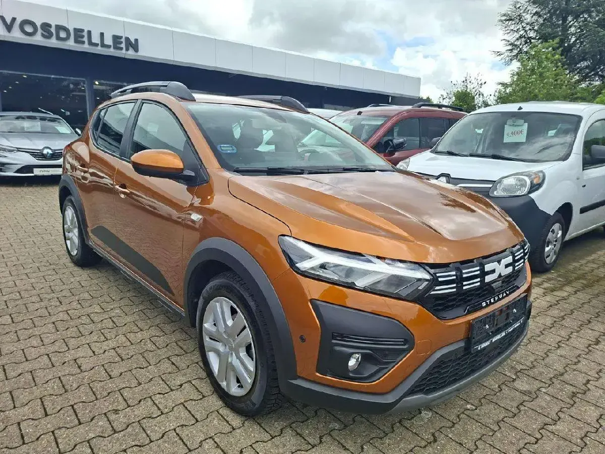 Gebraucht Dacia Sandero Expression 91 PS (66 kW) 2023 Atacamaorange Kleinwagen