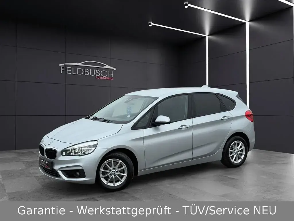 Gebraucht BMW 218 Active Tourer Basis 136 PS (100 kW) 2016 Silber Van / Kleinbus