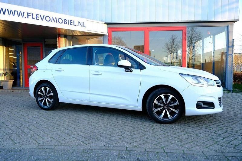 Second-hand Citroën C4 Business Class 99 CP (72 kW) 2018 Alb Berlinǎ