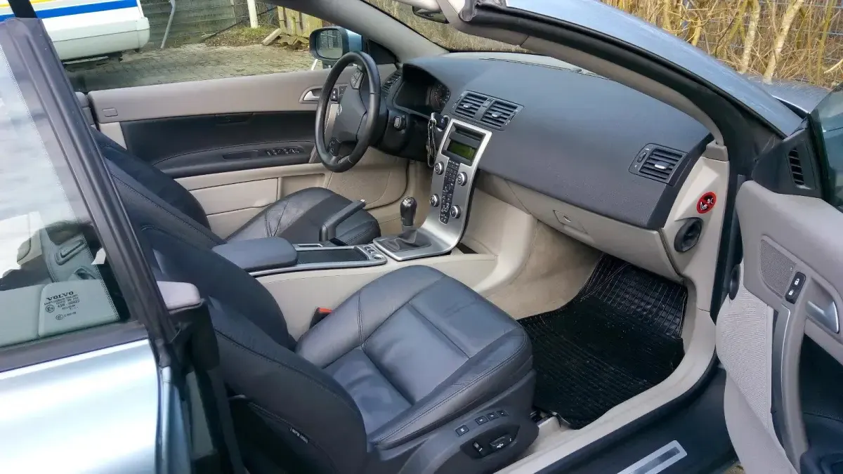 Używany Volvo C70 136 KM (100 kW) 2009 Niebieski Kabriolet