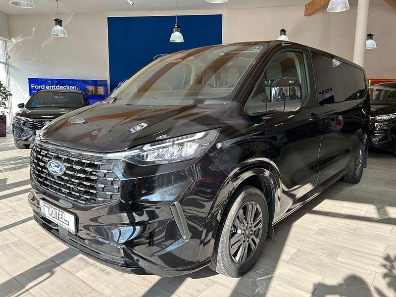 Schwarz Gebraucht 2024 Ford Tourneo Titanium Van / Kleinbus | 49.980 € - Bild 1/4