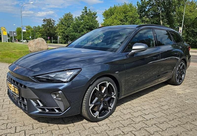 Magnetic tech grey Neu 2025 Cupra Leon VZ Kombi | 39.490 € (Superpreis) - Bild 1/4