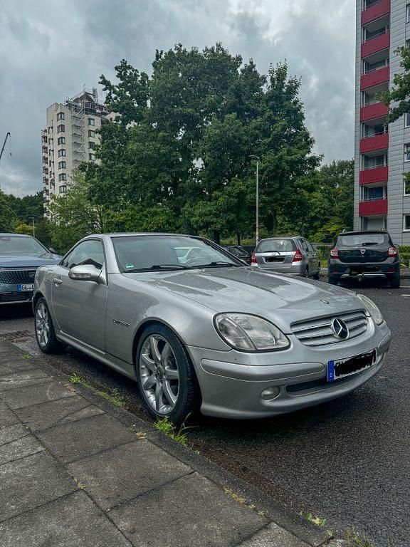 Silber Gebraucht 2002 Mercedes SLK200 Cabrio | 3.500 € (Fairer Preis) - Bild 1/4
