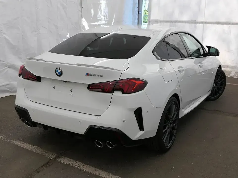Gebraucht BMW M235 Performance 300 PS (220 kW) 2025 Weiß Coupé