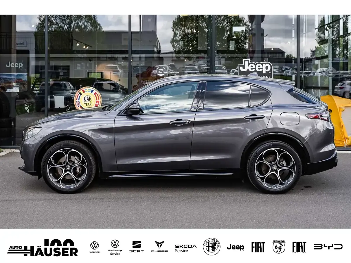 Gebraucht Alfa Romeo Stelvio Veloce 209 PS (153 kW) 2023 Grau SUV