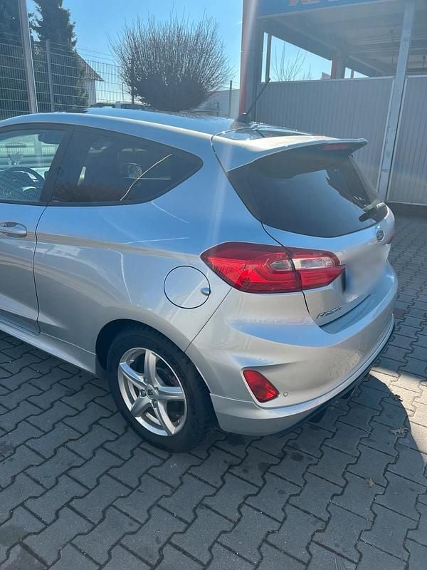 Gebraucht Ford Fiesta ST-Line 140 PS (102 kW) 2018 Silber Kleinwagen
