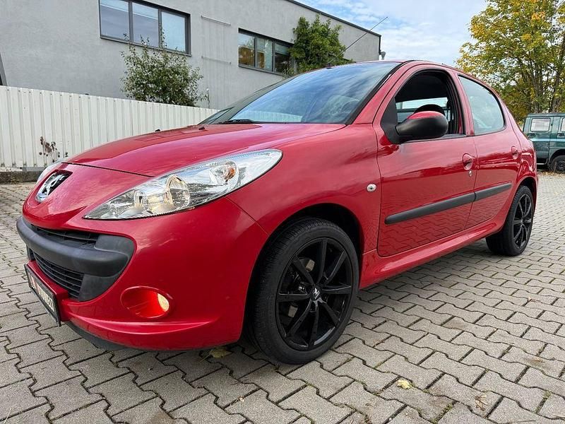 Rot Gebraucht 2009 Peugeot 206+ Basis Kleinwagen | 1.750 € (Fairer Preis) - Bild 1/4