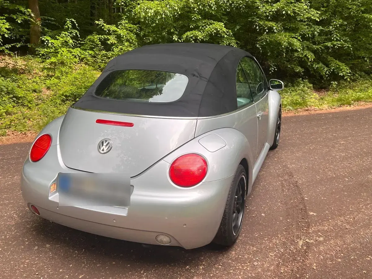 Gebraucht VW New Beetle 101 PS (74 kW) 2003 Silber Kleinwagen