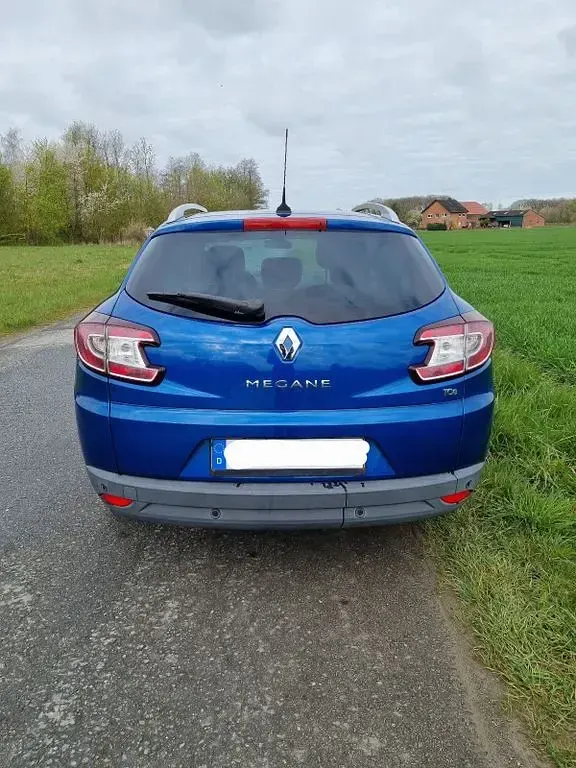 Gebraucht Renault Mégane Bose Edition 131 PS (96 kW) 2012 Blau Limousine