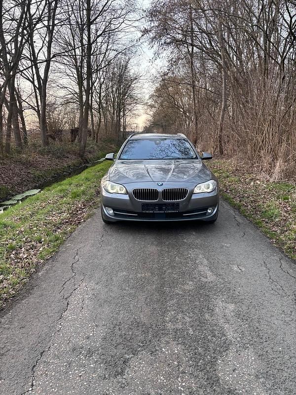 Usata BMW 520 190 CV (139 kW) 2012 Argento Station wagon