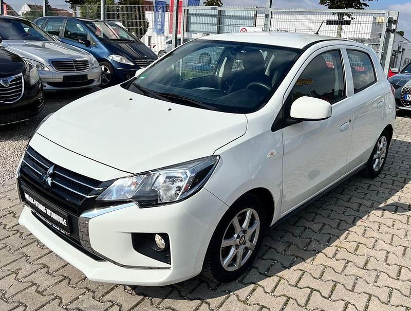 Weiß Gebraucht 2020 Mitsubishi Space Star Limousine | 7.300 € (Fairer Preis) - Bild 1/4