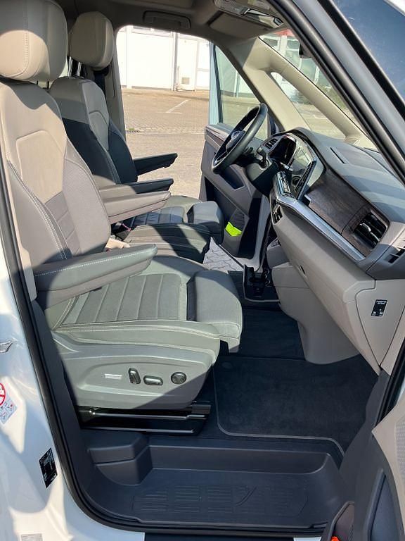 Gebraucht VW Multivan Style 204 PS (150 kW) 2023 Weiß Van