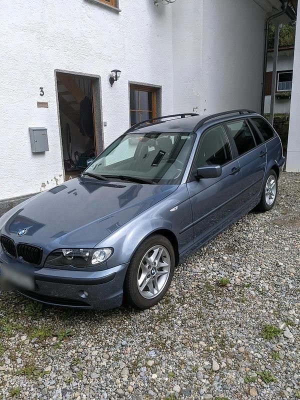 Second-hand BMW 318 143 CP (105 kW) 2002 Albastru Break