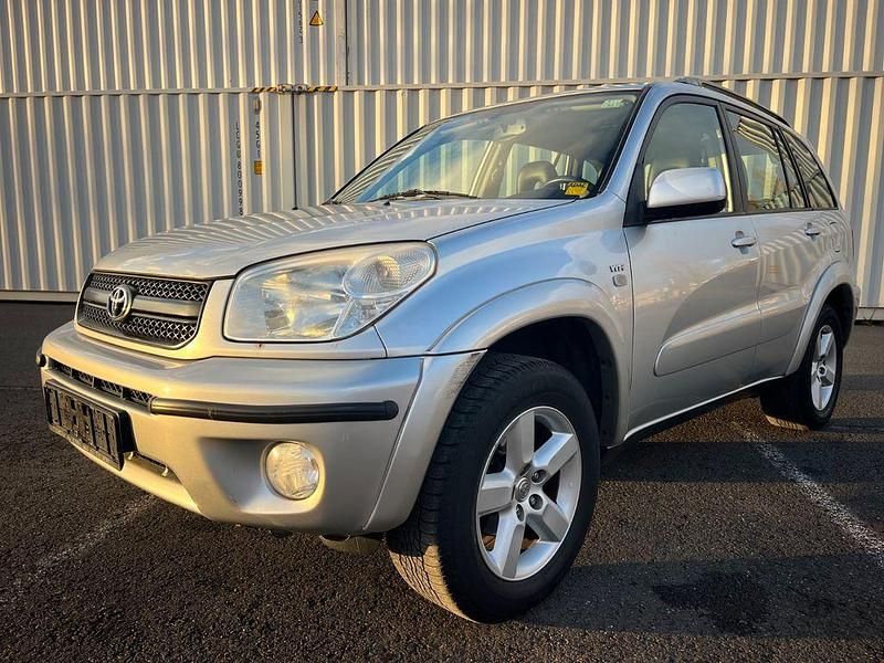 Silber Gebraucht 2004 Toyota RAV4 Limited SUV | 4.299 € (Fairer Preis) - Bild 1/4