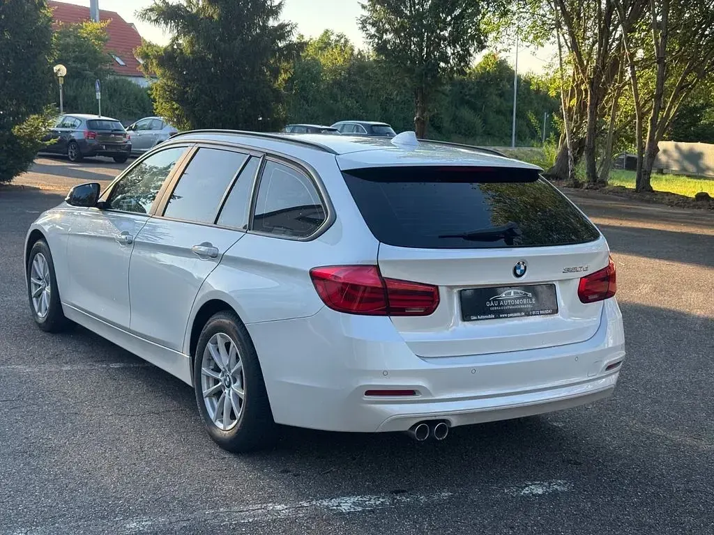 Gebraucht BMW 320 Advantage 190 PS (139 kW) 2016 Weiß Kombi