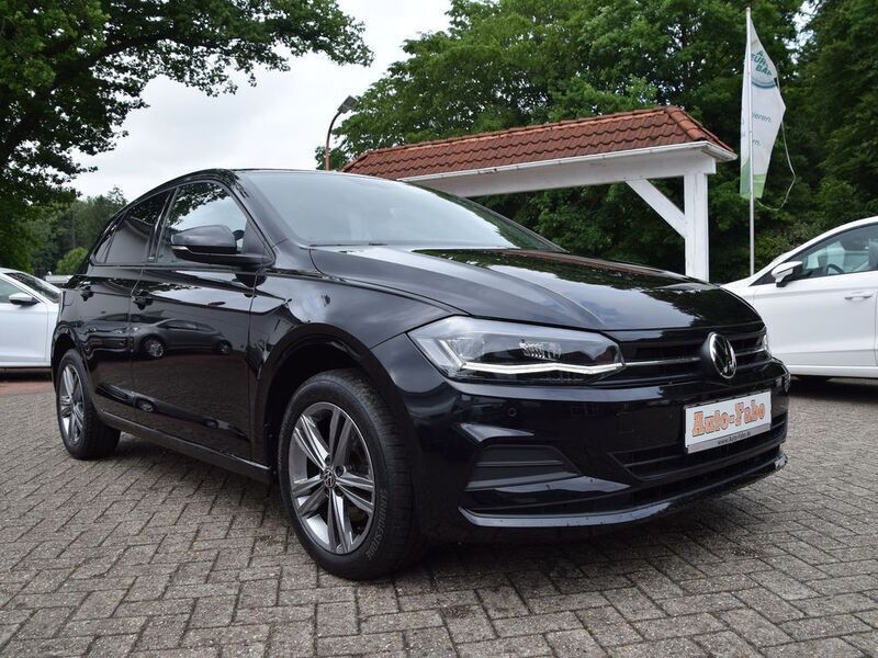 Schwarz Gebraucht 2020 VW Polo United Limousine | 16.580 € (Etwas zu teuer) - Bild 1/4