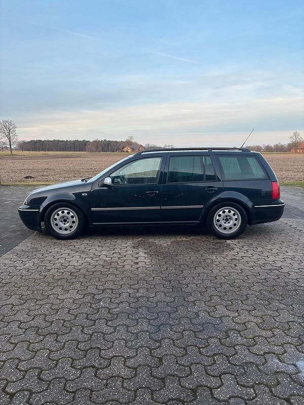 Gebraucht VW Bora 110 PS (80 kW) 2002 Blau Kombi