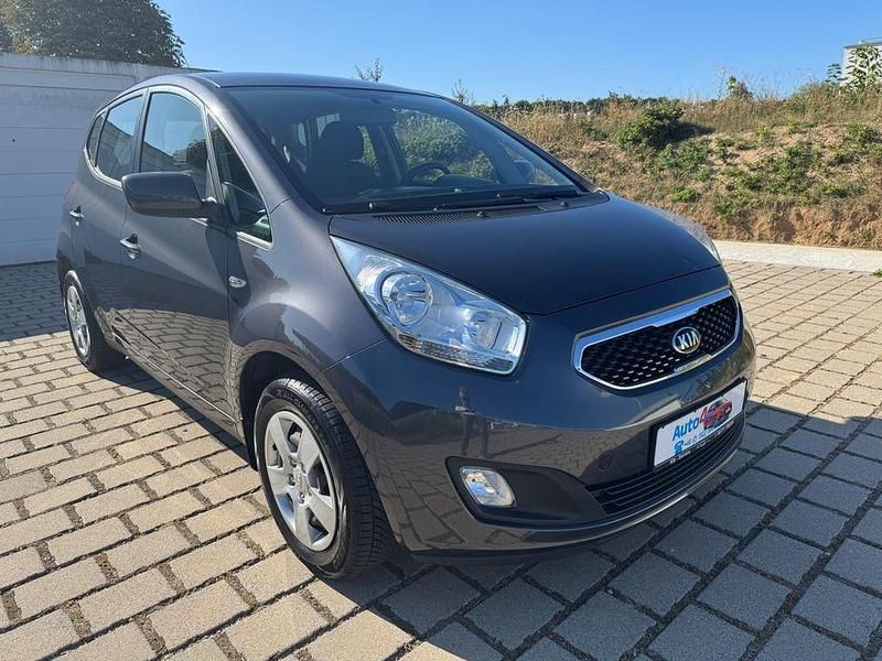 Grau Gebraucht 2014 Kia Venga Attract Kleinwagen | 6.990 € (Fairer Preis) - Bild 1/4