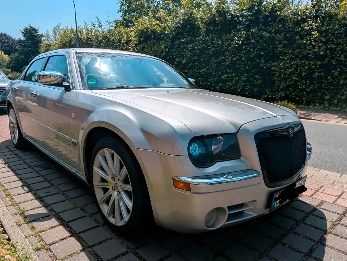 Gebraucht Chrysler 300C 340 PS (250 kW) 2005 Silber Limousine