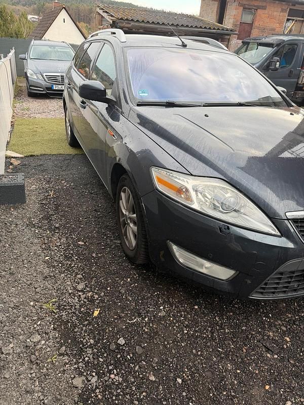 Gebraucht Ford Mondeo 140 PS (102 kW) 2008 Grau Kombi