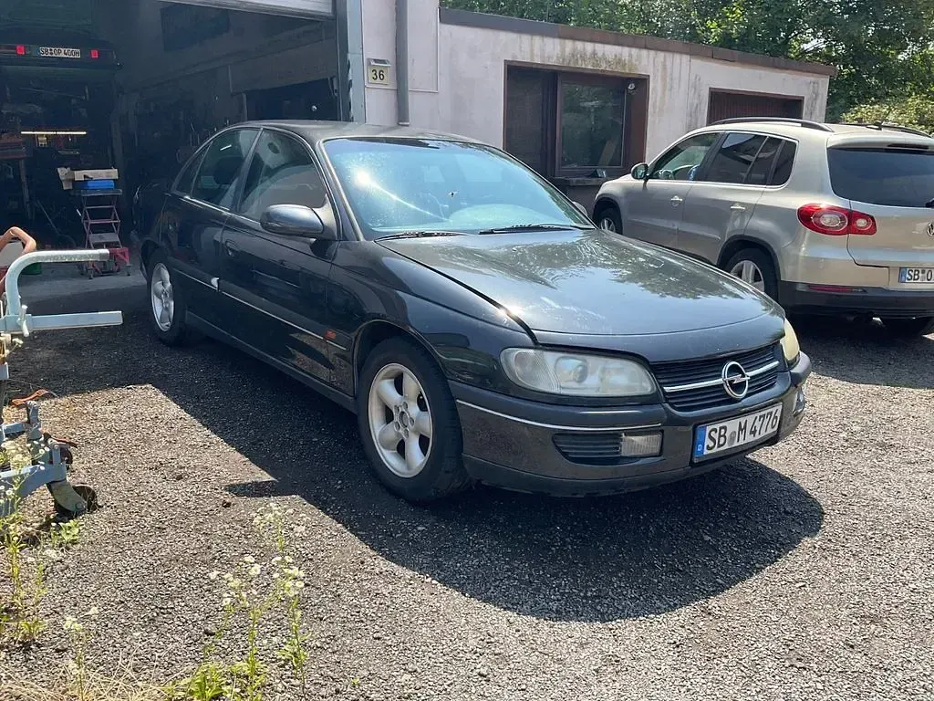 Gebraucht Opel Omega 116 PS (85 kW) 2000 Grün Limousine
