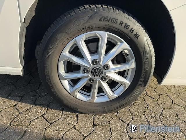 Gebraucht VW Multivan Life 150 PS (110 kW) 2024 Weiß Van