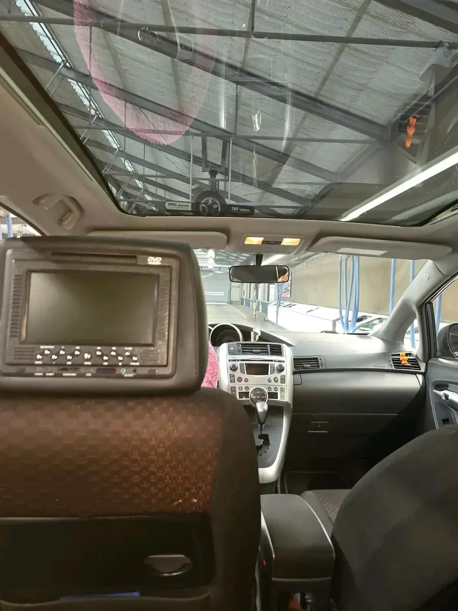 Gebraucht Toyota Verso 147 PS (108 kW) 2011 Grau Van / Kleinbus