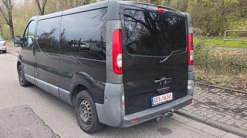 Gebraucht Renault Trafic 114 PS (83 kW) 2009 Schwarz Van / Kleinbus