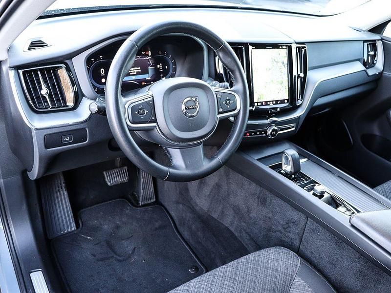 Gebraucht Volvo XC60 Core 197 PS (144 kW) 2023 Thunder grey SUV