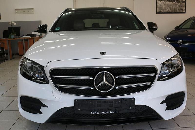 Gebraucht Mercedes E220 AMG 194 PS (142 kW) 2017 Weiß Kombi