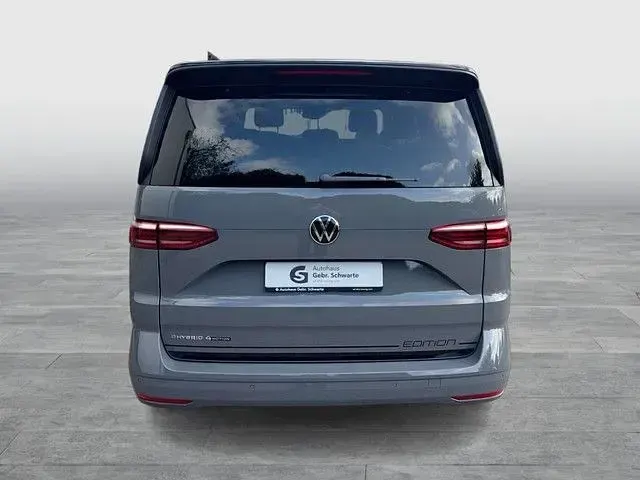 Gebraucht VW Multivan Edition 177 PS (130 kW) 2026 Grau Van / Kleinbus