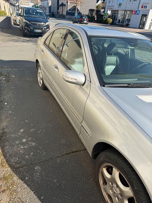 Gebraucht Mercedes C270 170 PS (125 kW) 2005 Silber Limousine