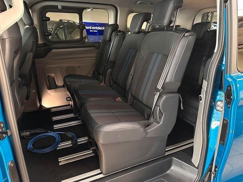 Gebraucht Ford Tourneo Sport 232 PS (170 kW) 2025 Blau Van / Kleinbus